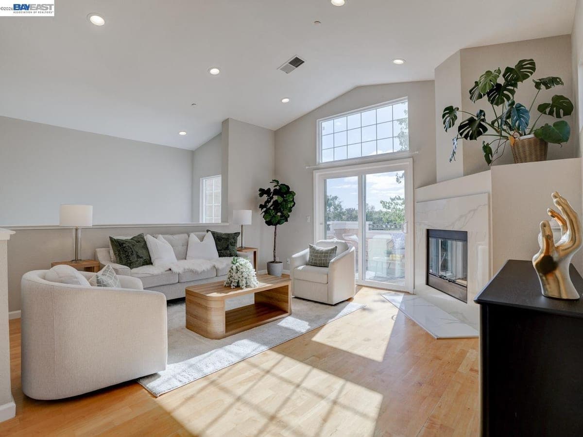 Closed transaction in Redwood City