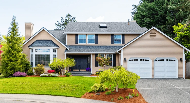 Title card for the article: Why Selling Without an Agent Can Cost You More Than You Think
